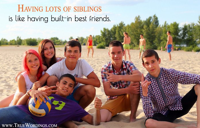 lots-of-siblings-like-friends-group